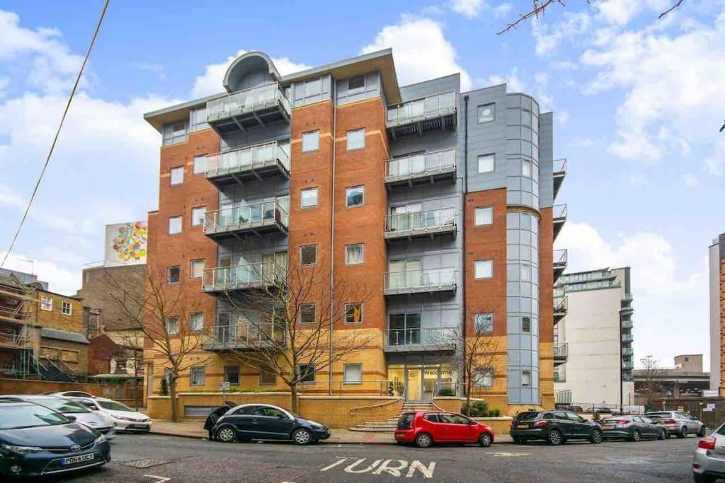Cozy Modern Apartment In Croydon Central Exterior foto
